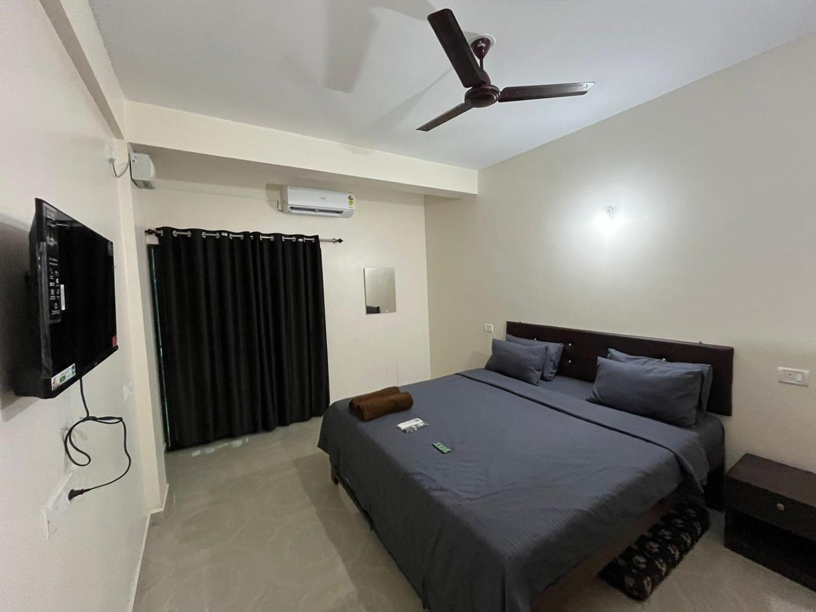 Hotel Saffron Baga Luaran gambar